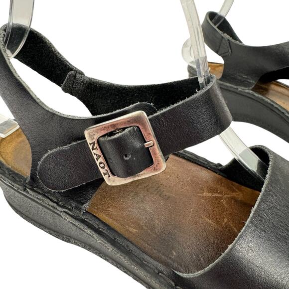 Naot Black Leather Closed Toe Slingback Wedge Sandal Sz 39/ 8-8.5 Comfort Soft - Picture 4 of 13